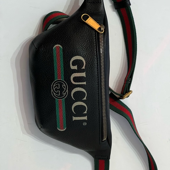 Gucci Handbags - ❌SOLD❌NWT & dustbag Gucci waist bag